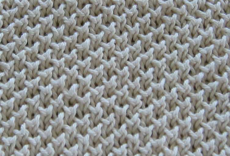 Knit stitch pattern multiple of 4