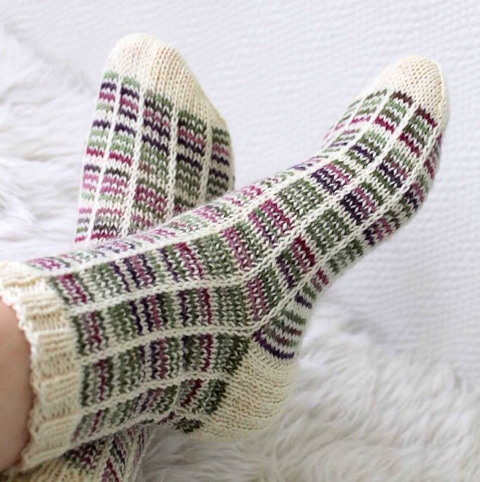 Sock knitting pattern 7 little words