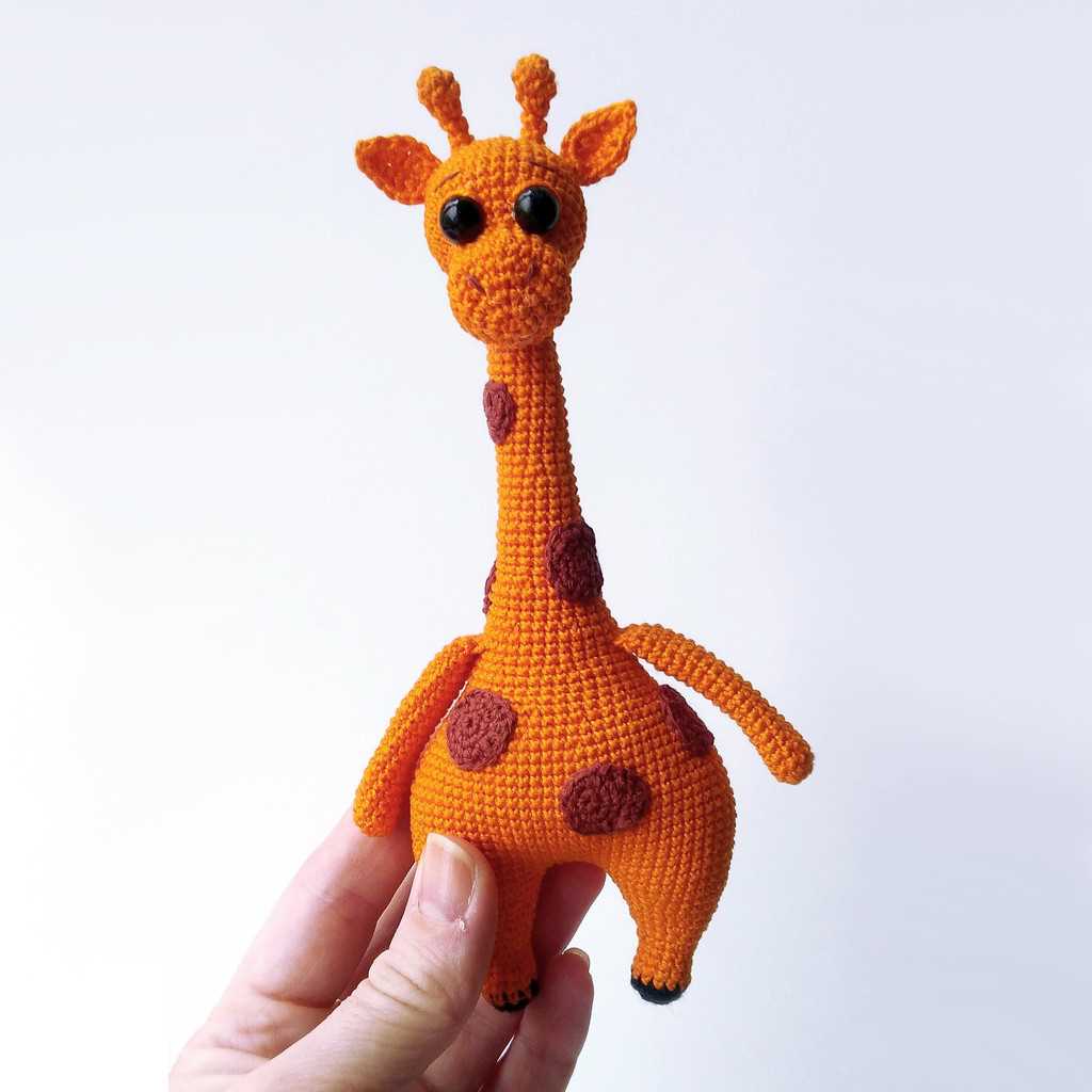 Geoffrey giraffe knitting pattern