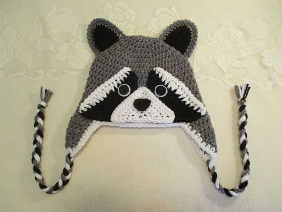 Raccoon hat knitting pattern
