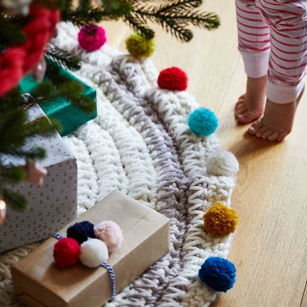 Chunky knit tree skirt pattern