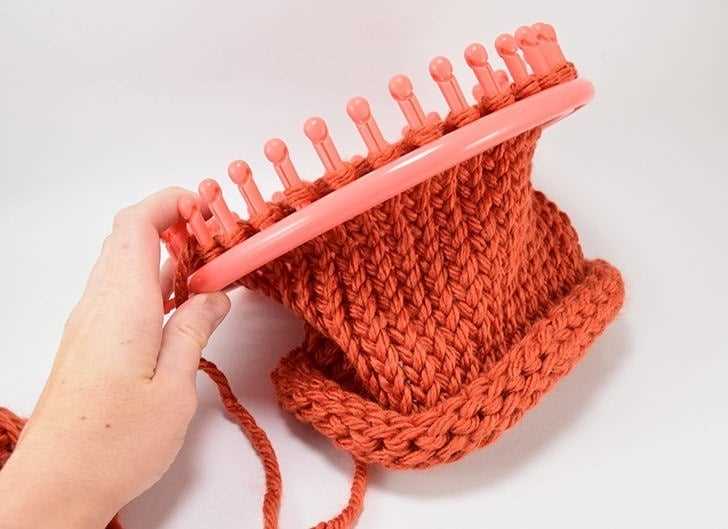 Swirl knit hat pattern