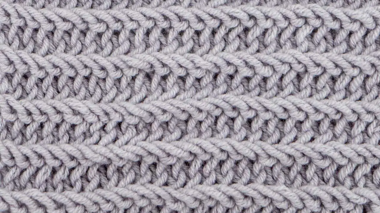 Herringbone stitch knitting pattern