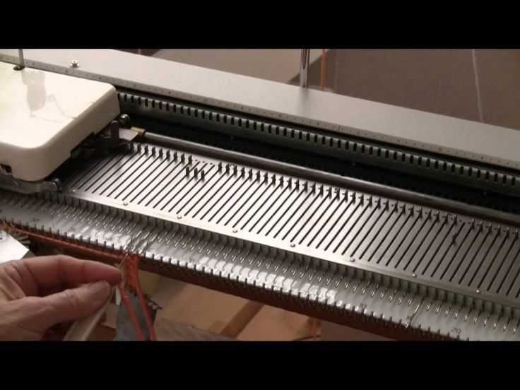 Electronic knitting machine patterns