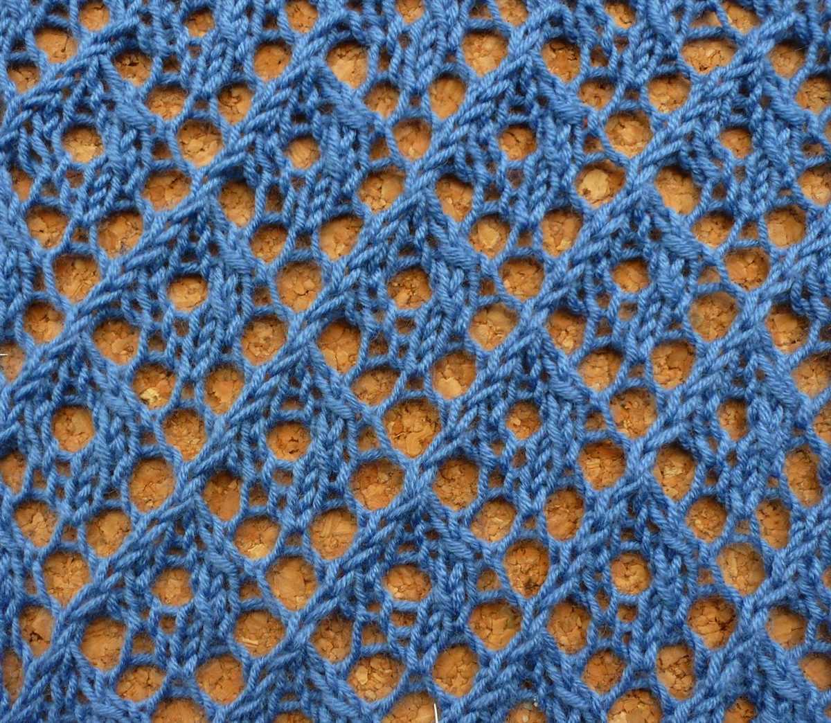 Knit pattern with holes
