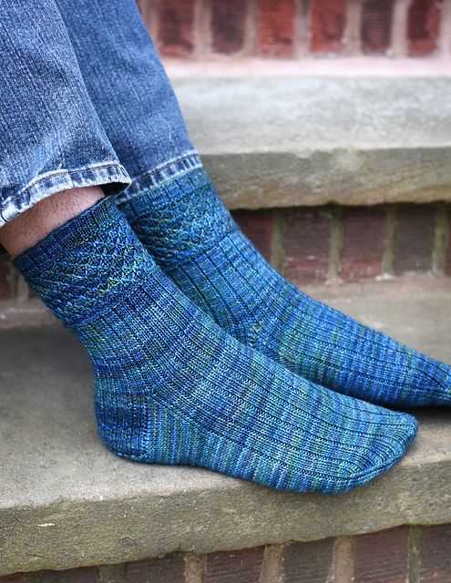 Hunter boot socks knitting pattern