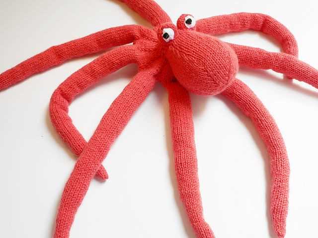 Knitted spider pattern free