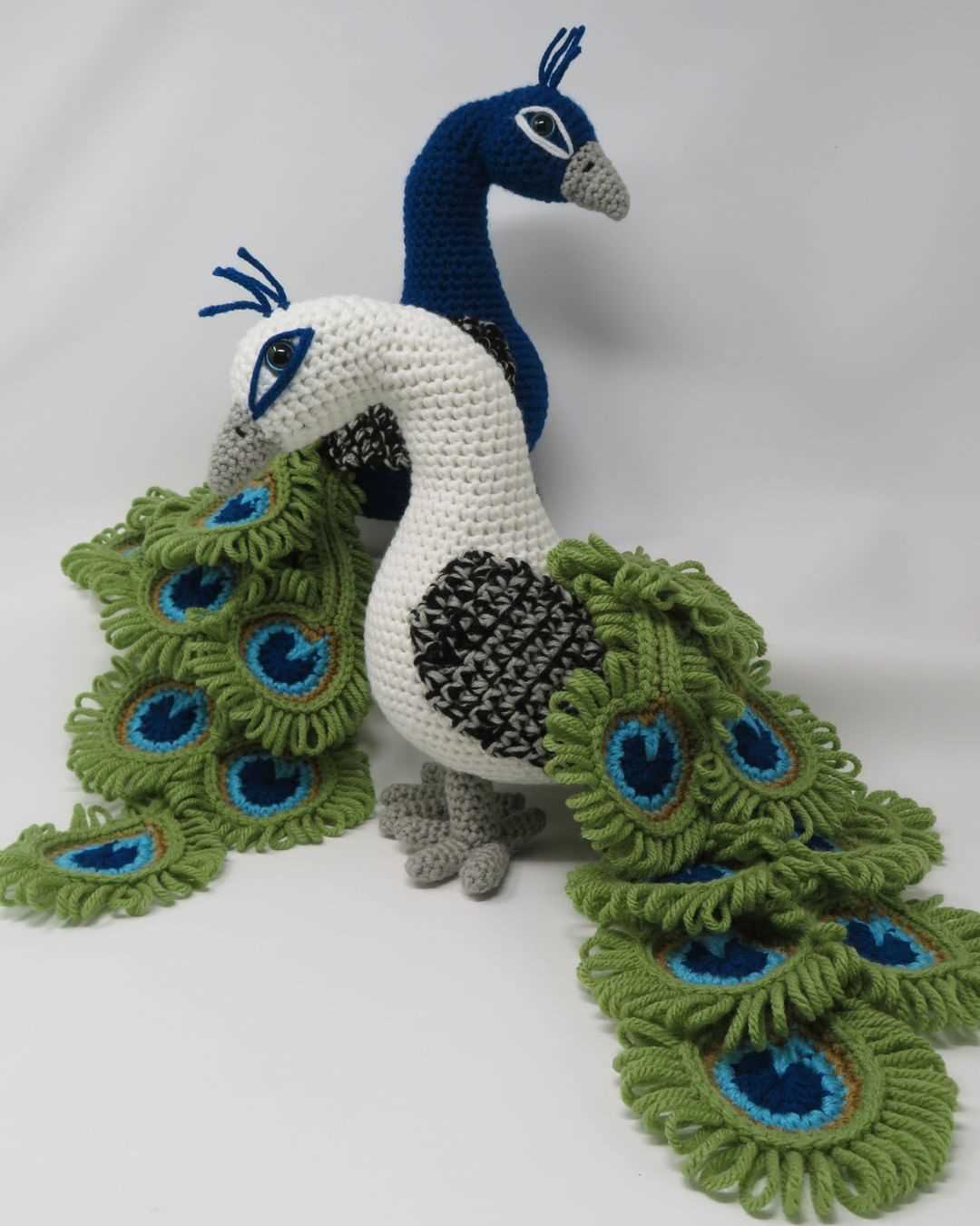 Peacock knitting pattern
