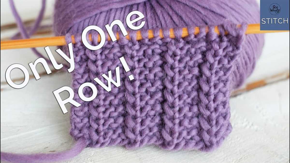 Easy reversible knit scarf pattern