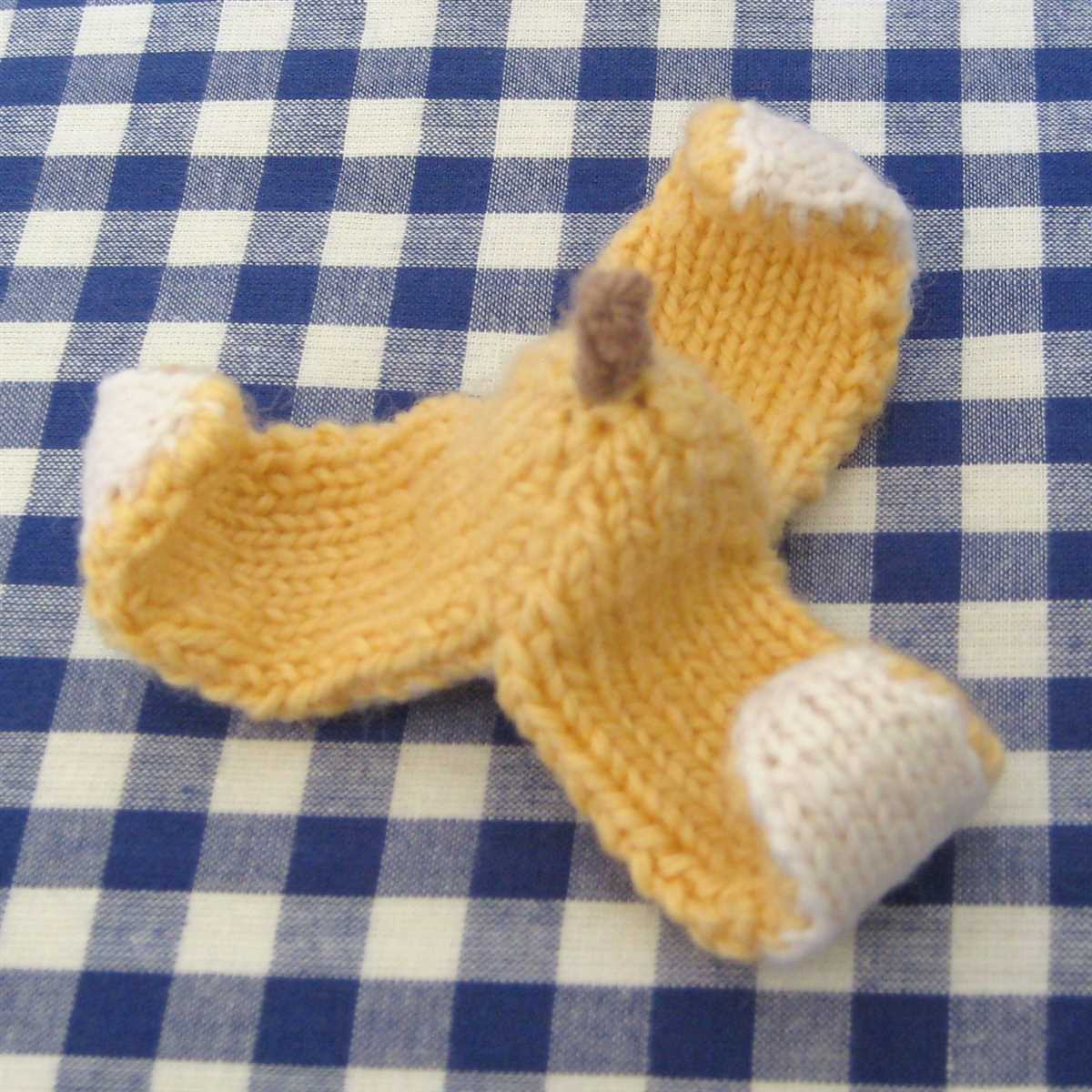 Knitted banana pattern