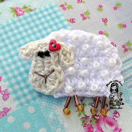 Sheep motif knitting pattern