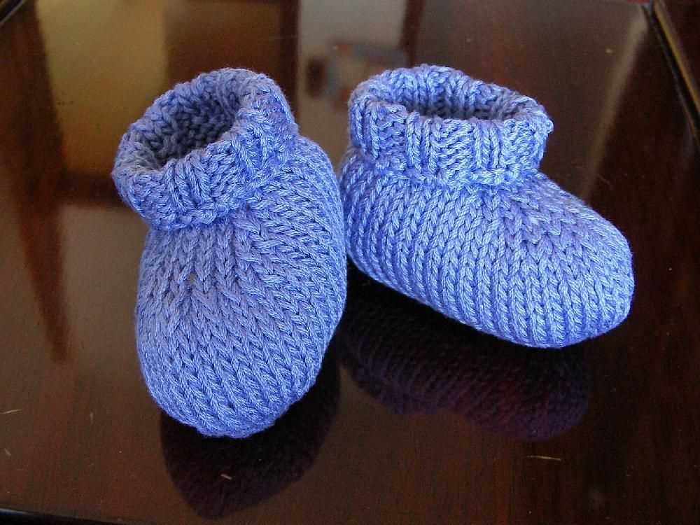 Baby booties knitting pattern for beginners