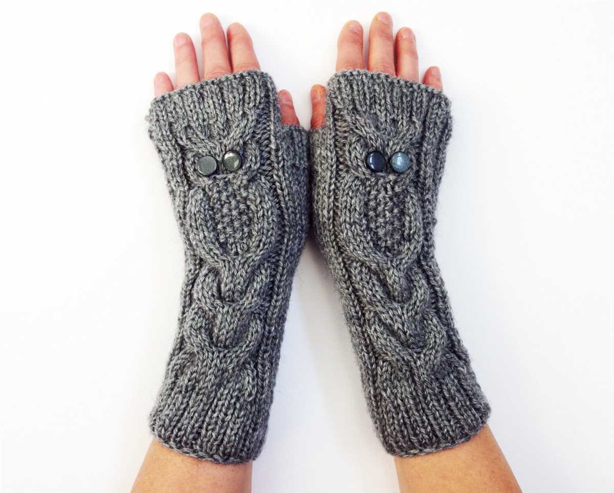 Owl fingerless gloves knitting pattern free