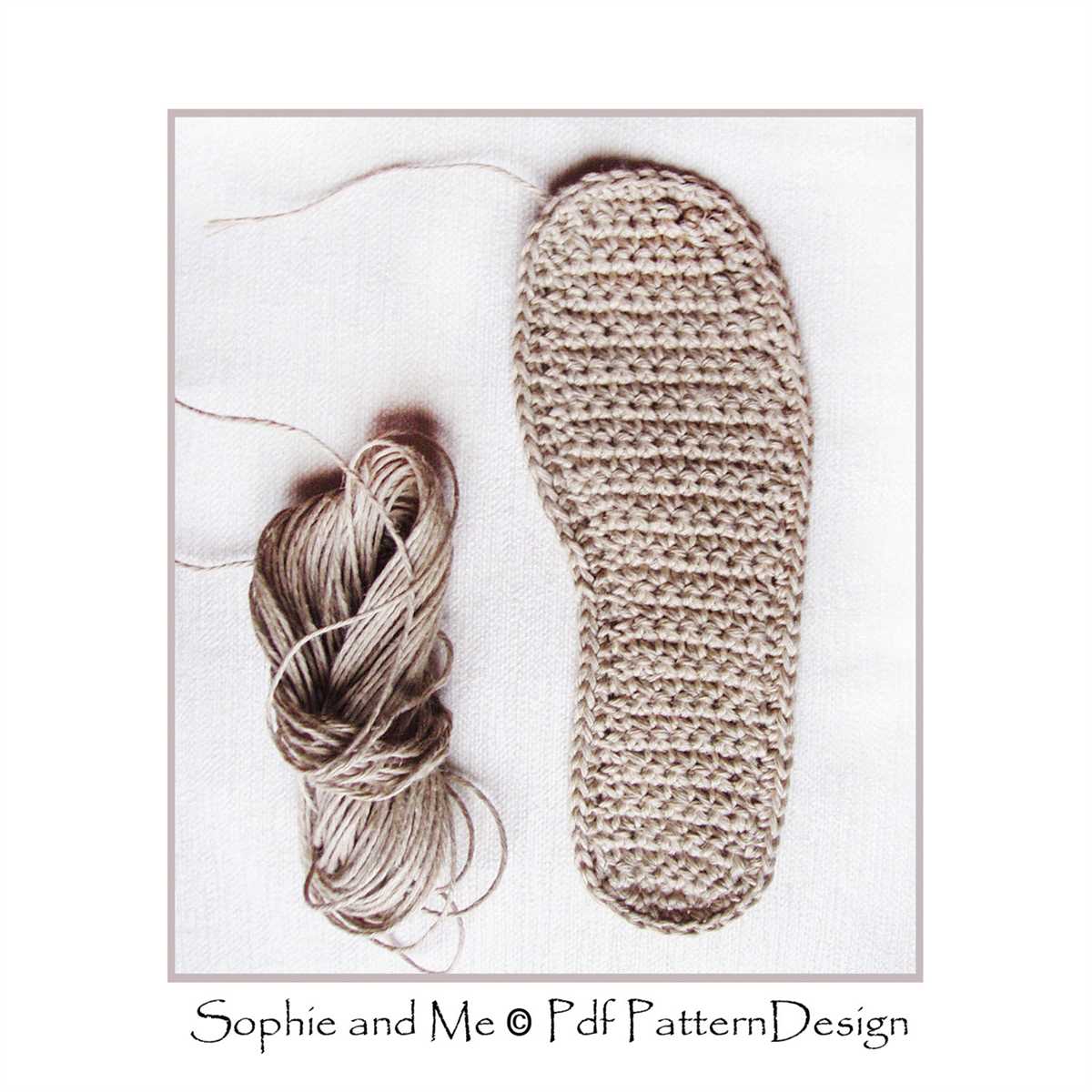 Knitted slippers with soles pattern