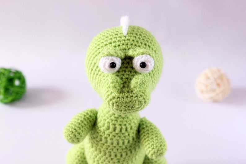 Easy dinosaur knitting pattern
