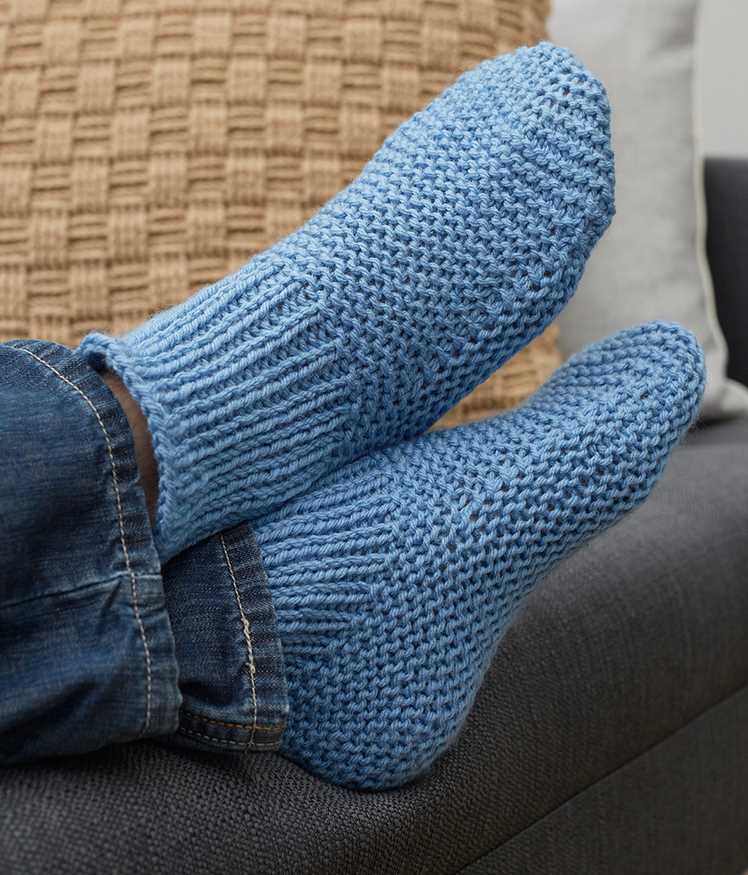 Cable socks knitting pattern free