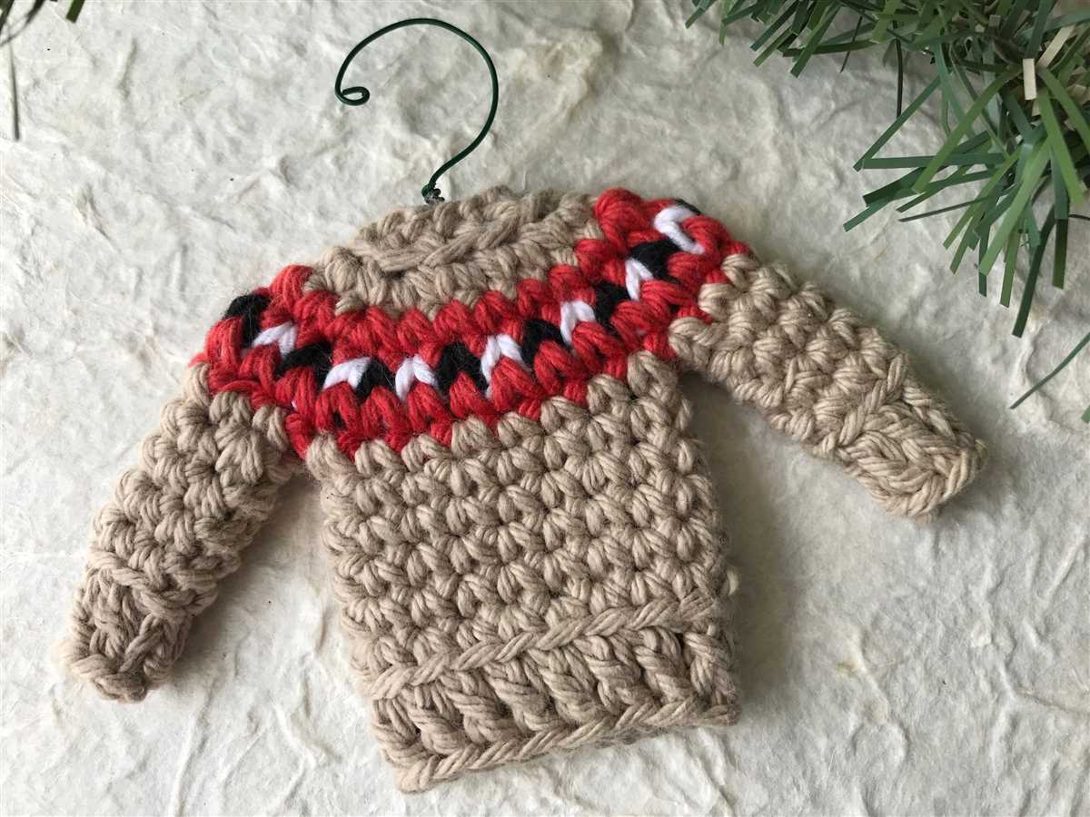 Mini sweater ornament knitting pattern