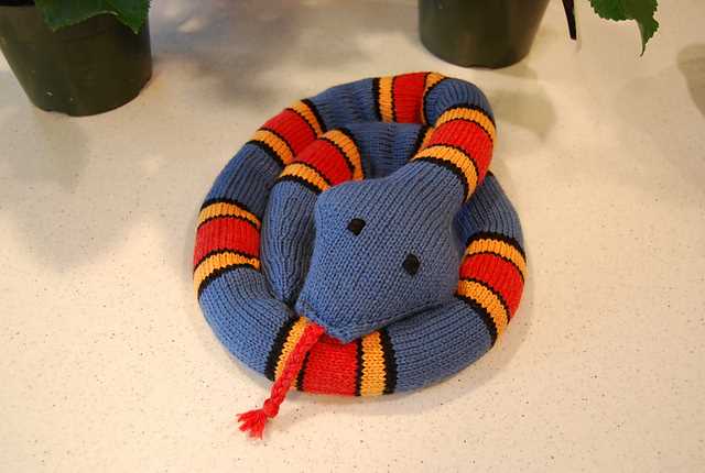 Knit snake pattern free