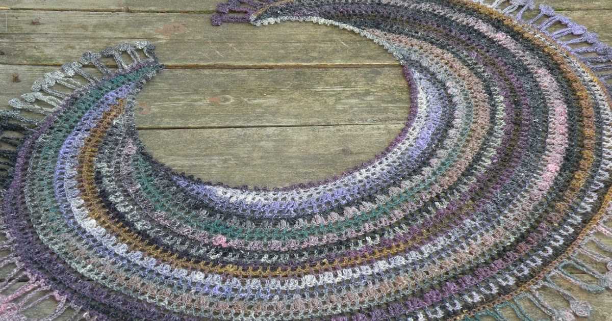 Crescent shawl knit pattern free