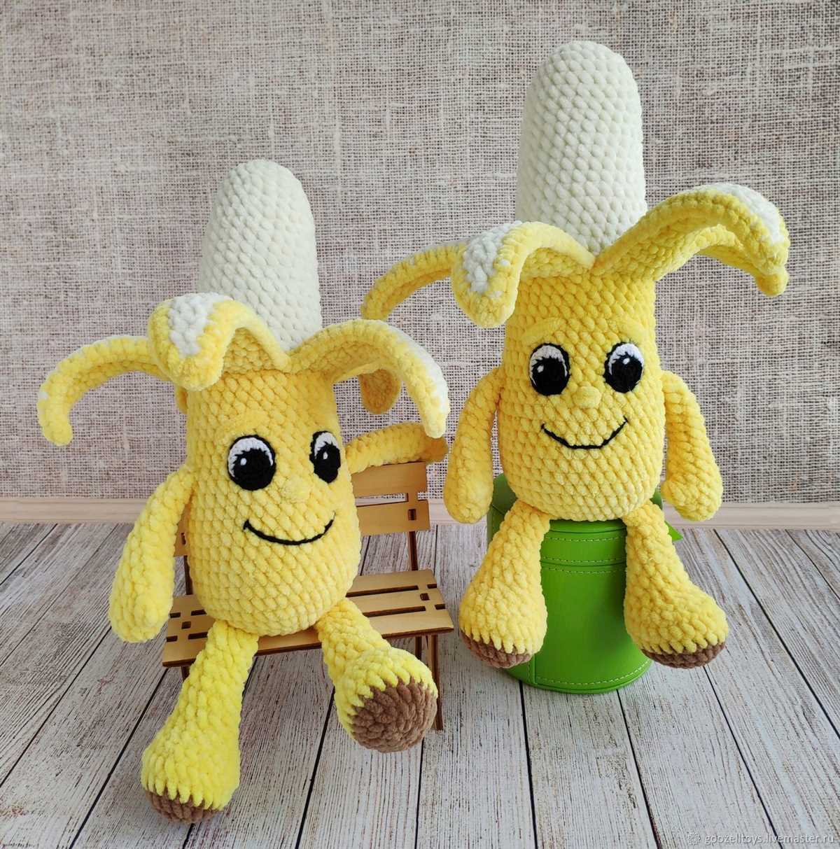 Knitted banana pattern