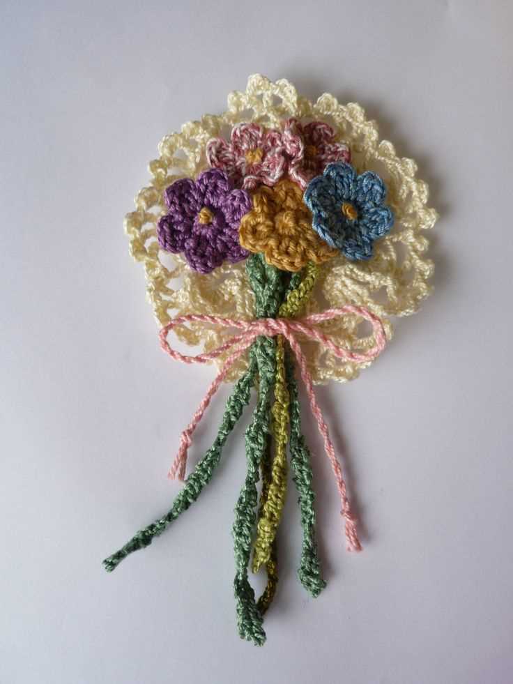 Knitted flower corsage free pattern