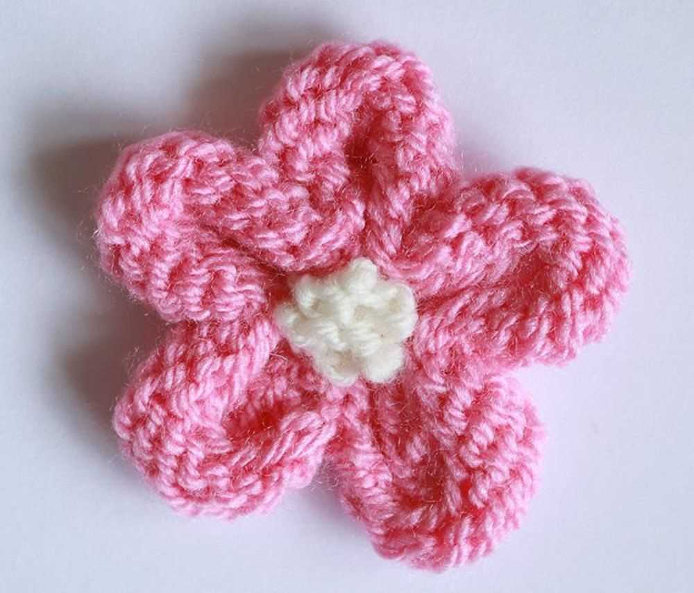 Knit rose flower pattern