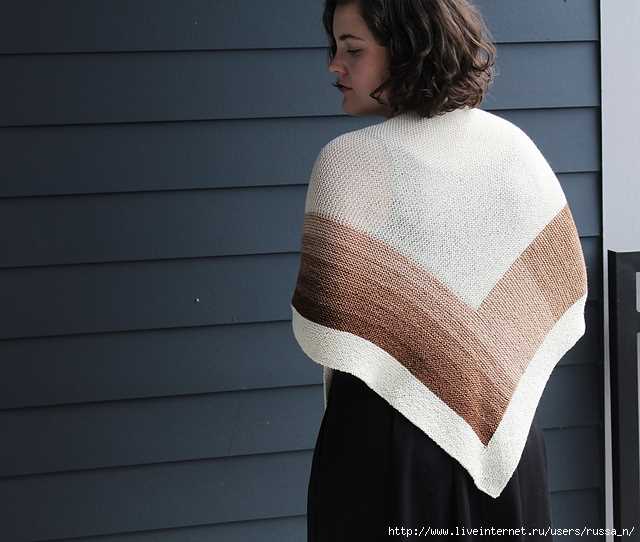 Women's knitted shawl pattern