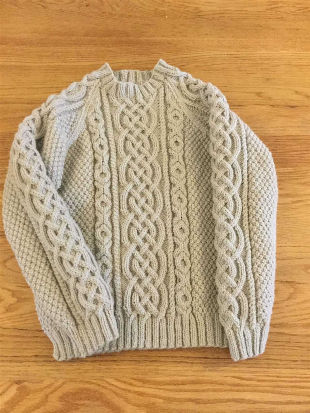 Aran knitting pattern