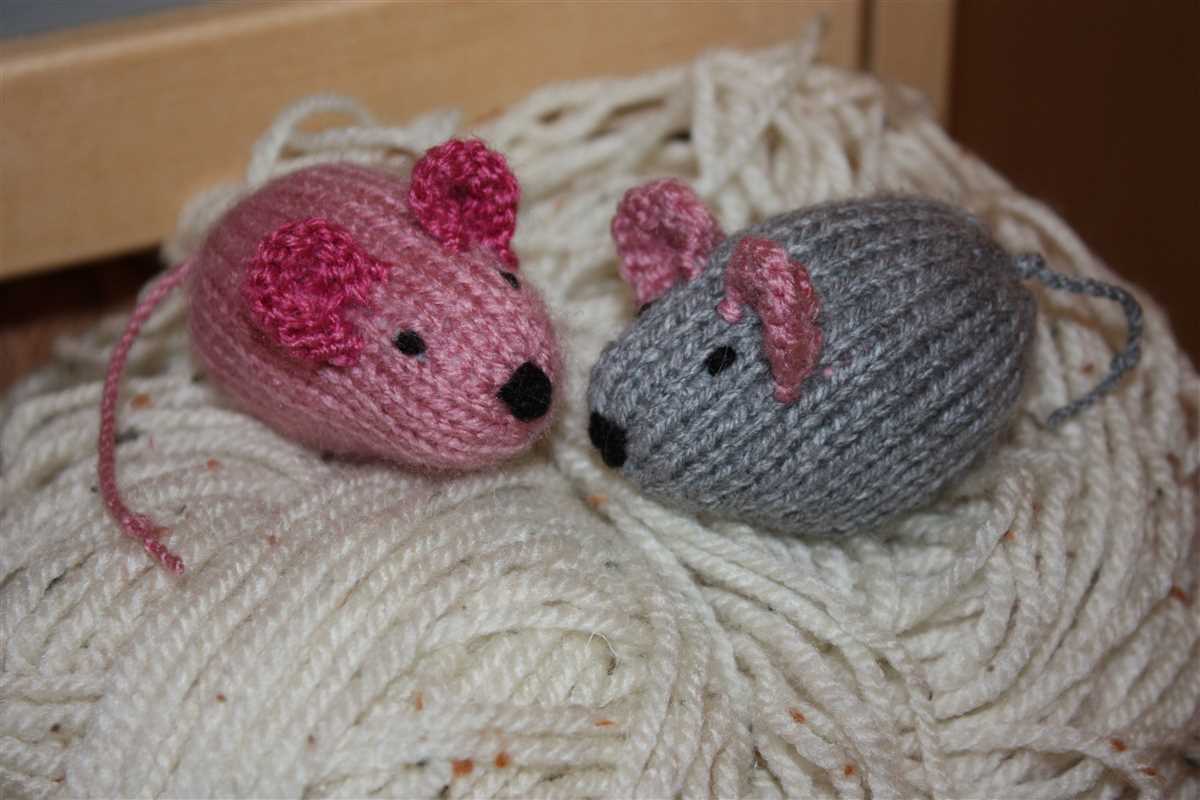 Gizmo knitting pattern