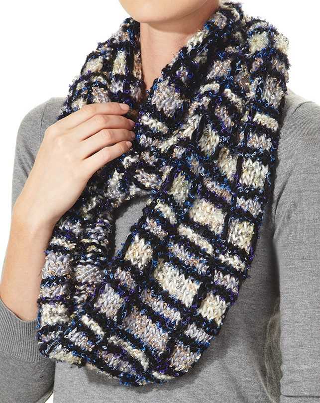 Women's knitted scarf patterns