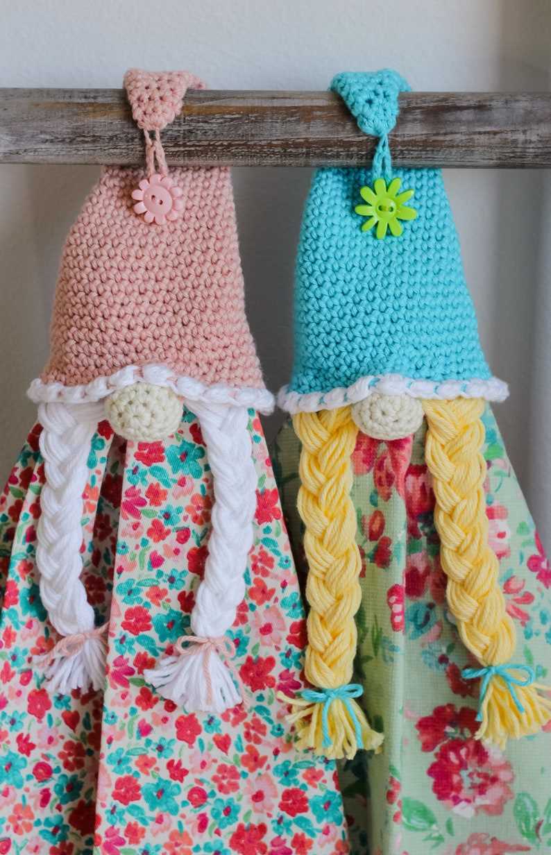 Gnome towel topper knitting pattern