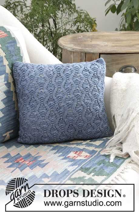 Free knitting patterns for throws and cushions