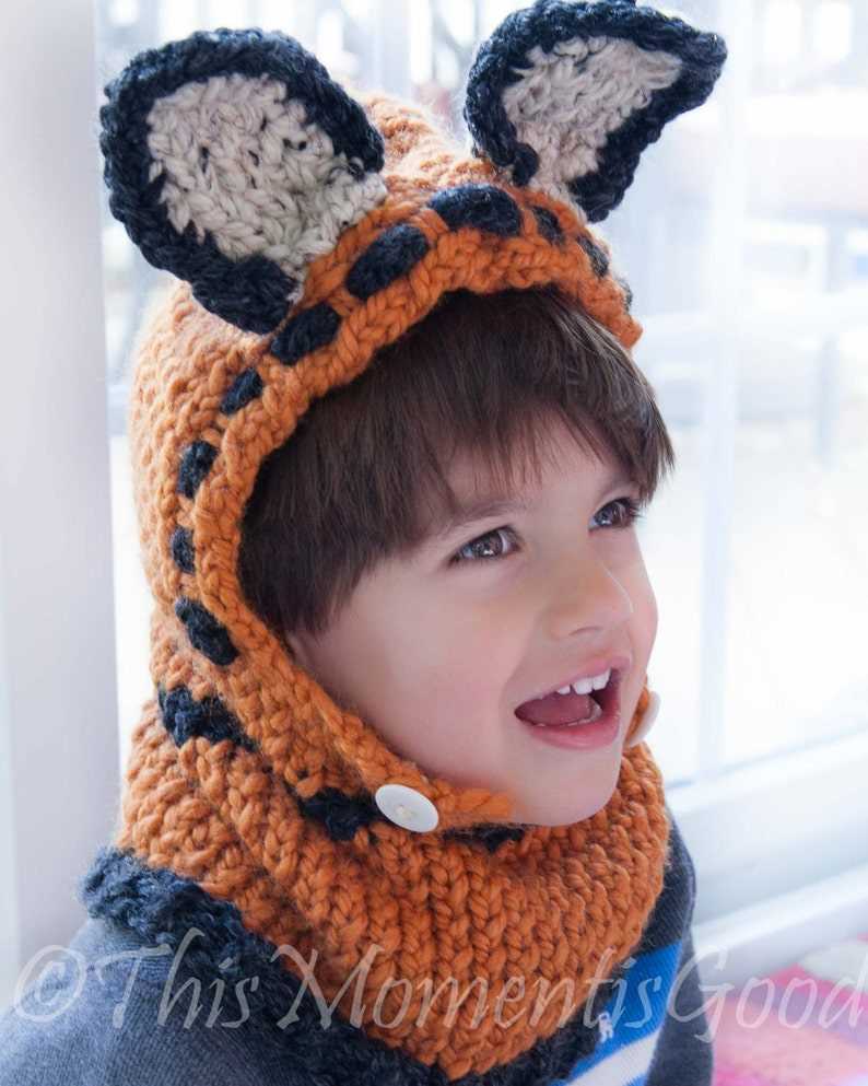Loom knit hooded cowl pattern