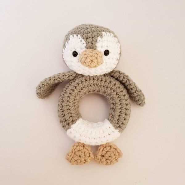 Knitted rattle pattern free