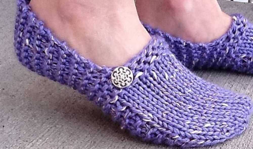 Simple knitted slipper pattern