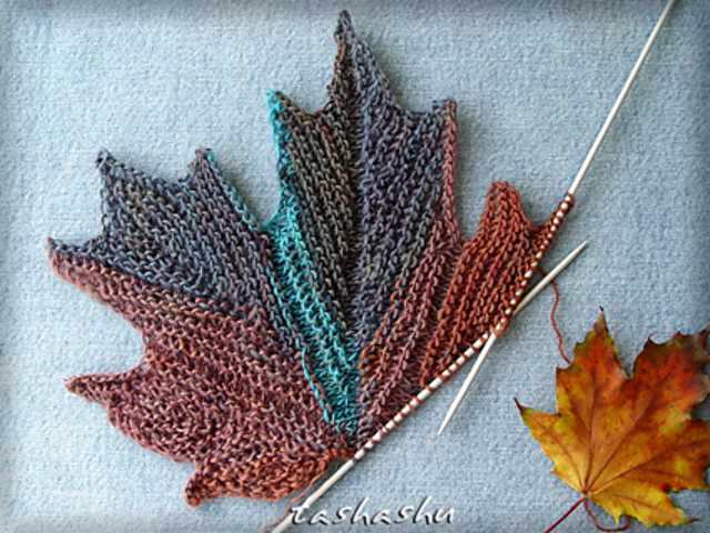 Knitted maple leaf pattern