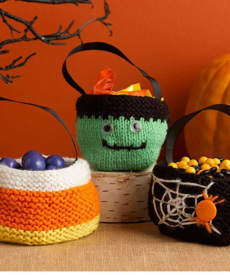 Creepy Crafts - Knitting Patterns for Halloween Halloween knitting pattern