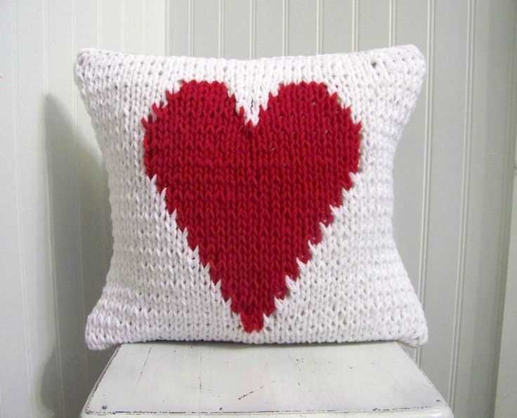 Heart cushion knitting pattern