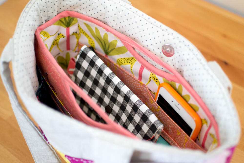 Free sewing pattern for a knitting storage bag