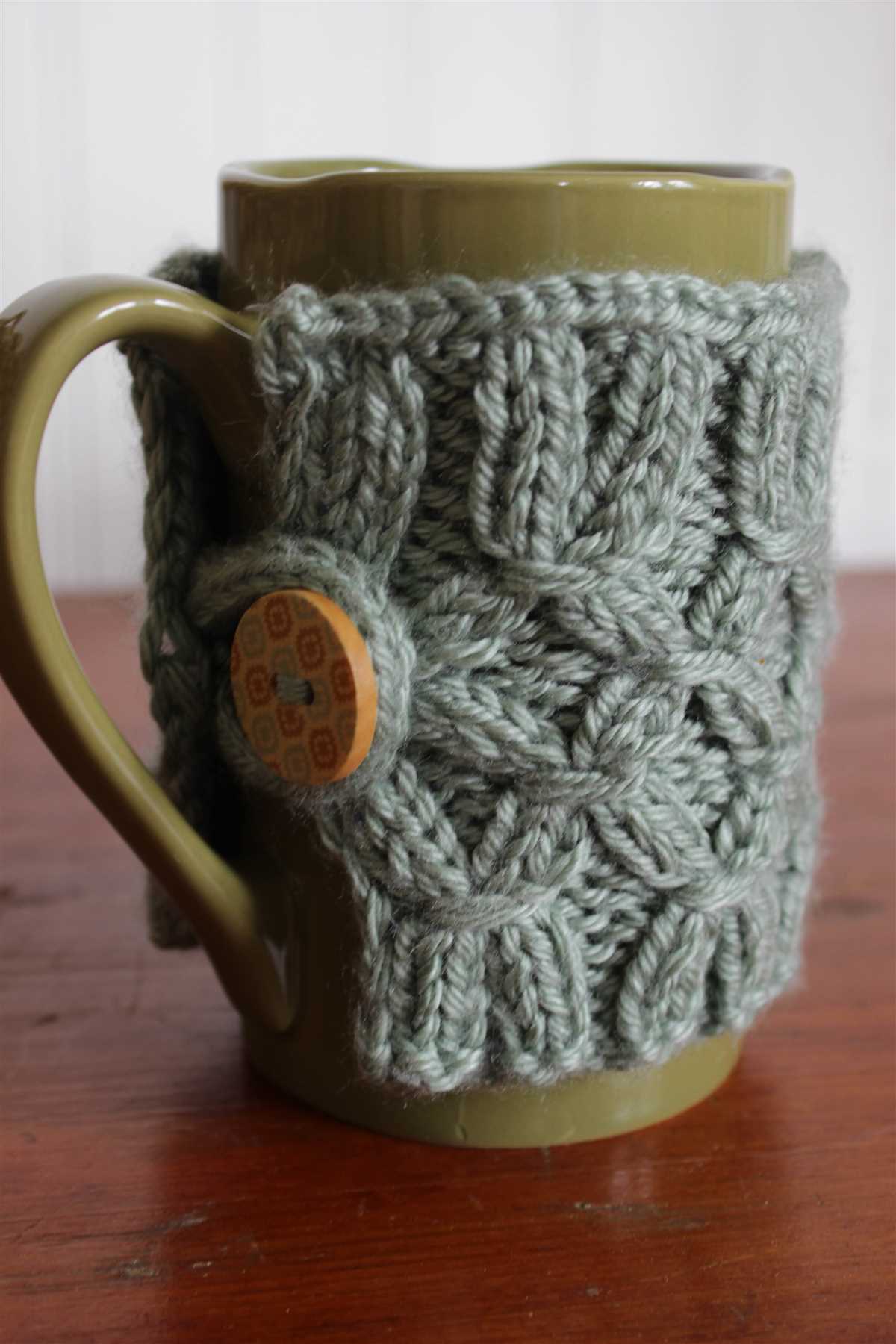 Knitted mug warmer pattern