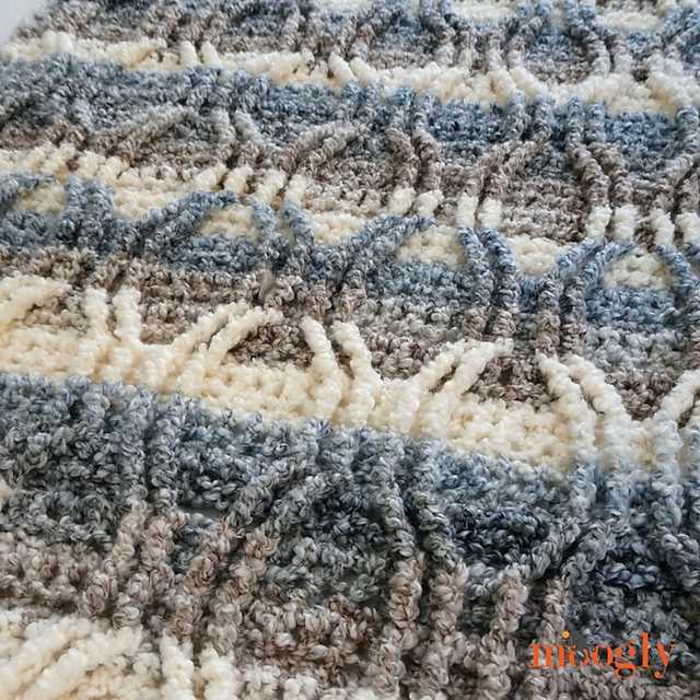 Homespun yarn scarf pattern knit