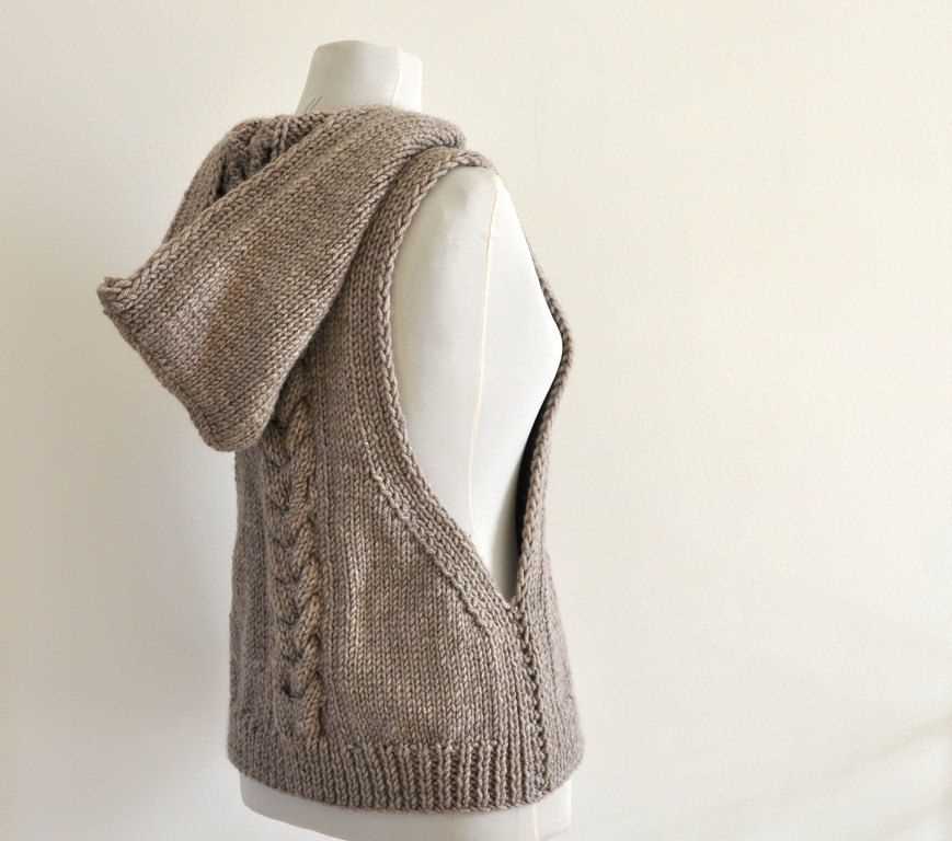 Knit a stylish hooded vest with this pattern! Hooded vest knitting pattern