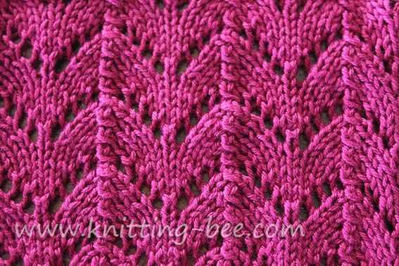 Horseshoe lace knit pattern