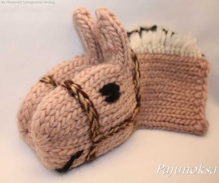 Unicorn mittens knitting pattern