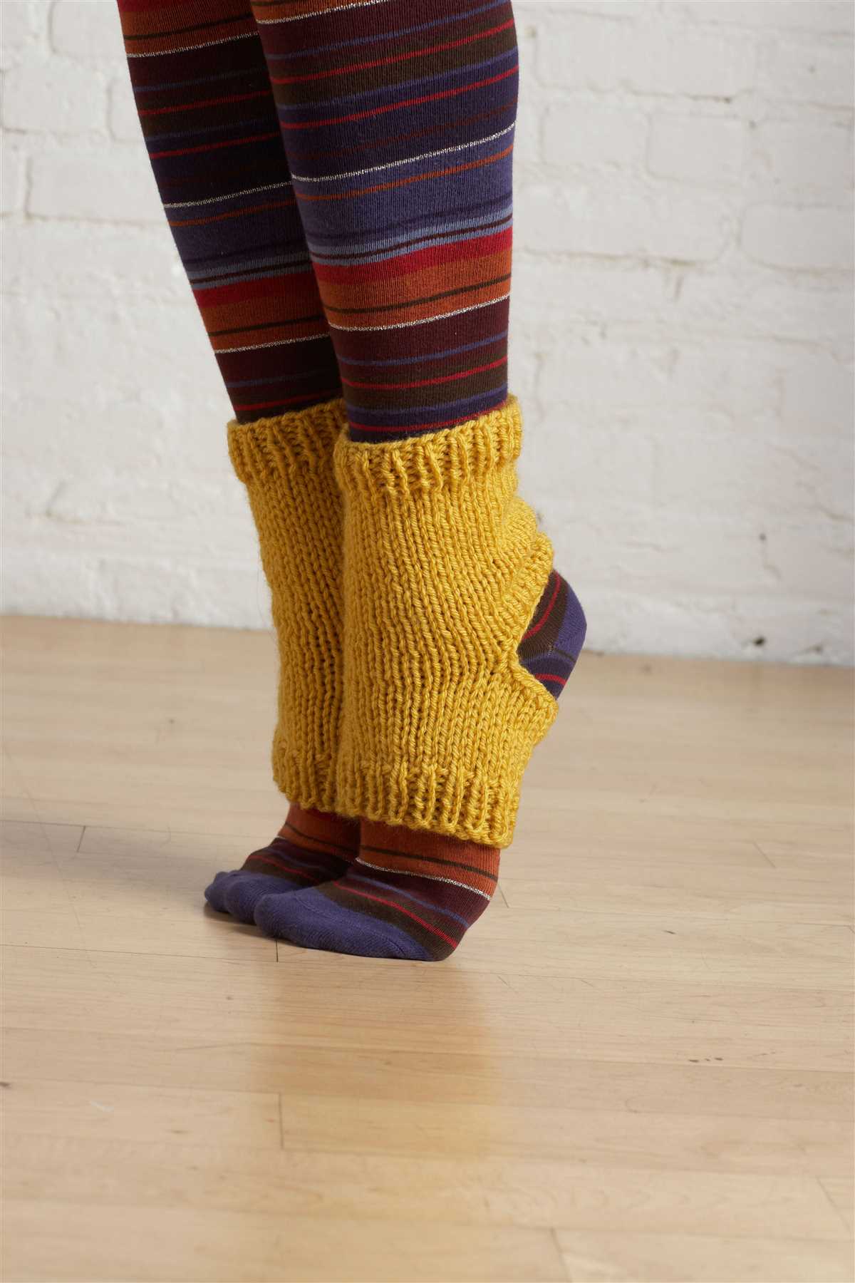 Yoga leg warmers knitting pattern