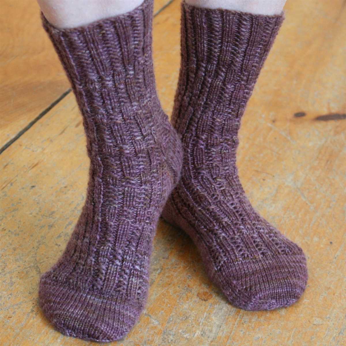 Create Stylish Socks with this Men's Knitting Pattern Mens sock knitting pattern