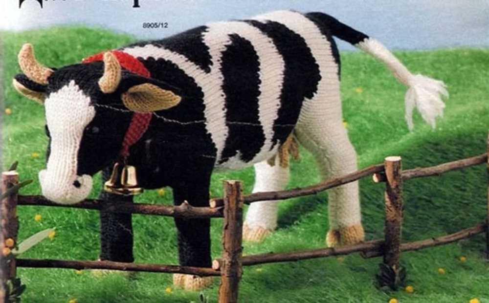 Knitted cow pattern free