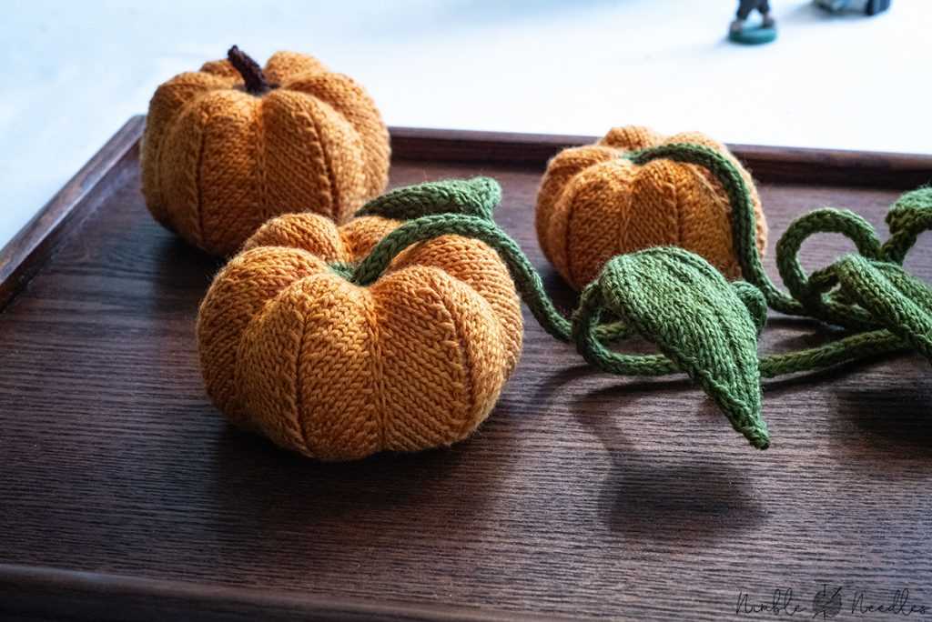 Free patterns for knitted pumpkins
