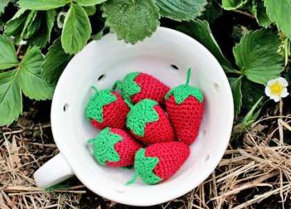 Strawberry knitting pattern