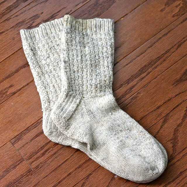 Easy wool sock knitting pattern